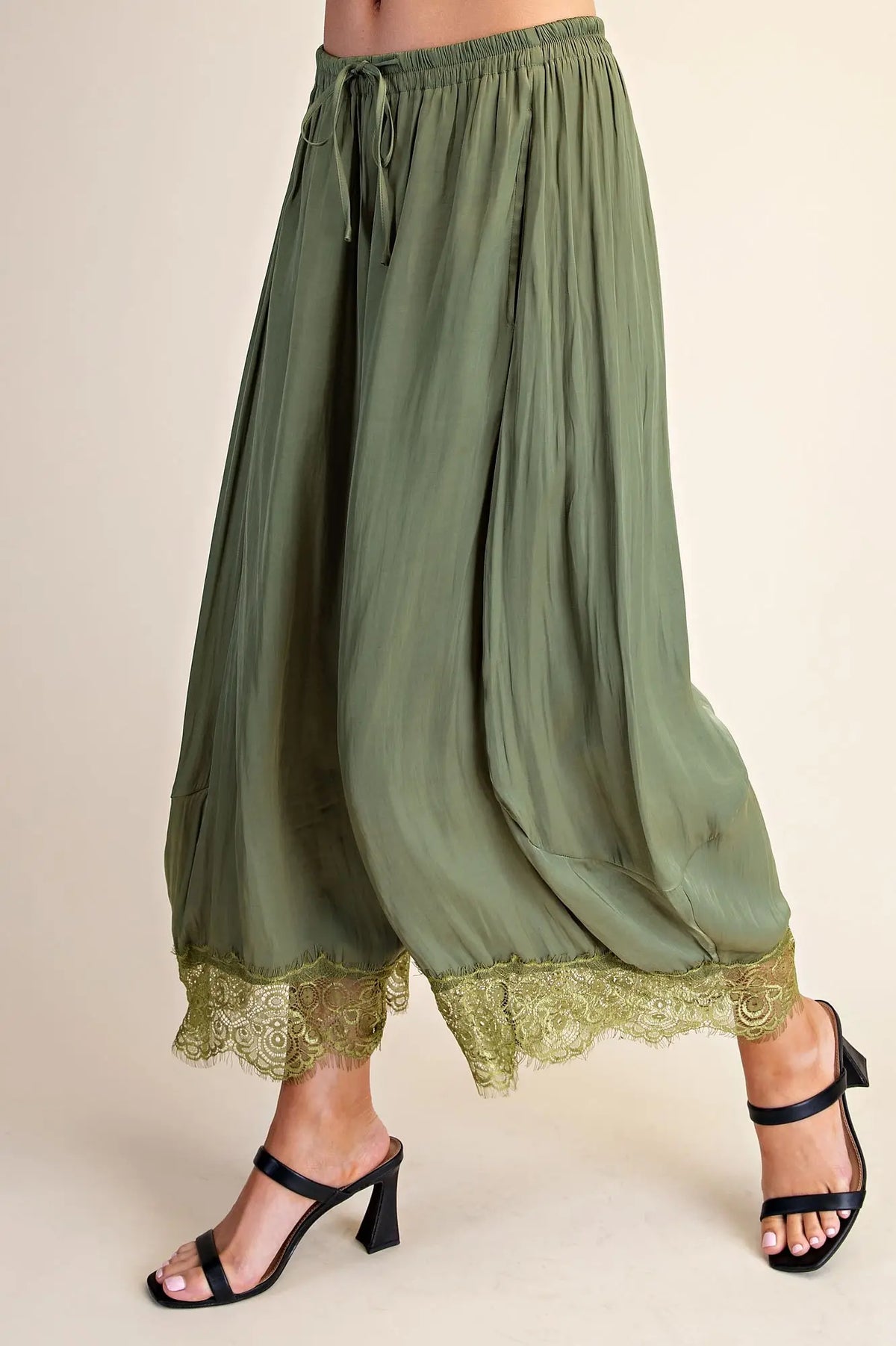 Lace Bloom Pants