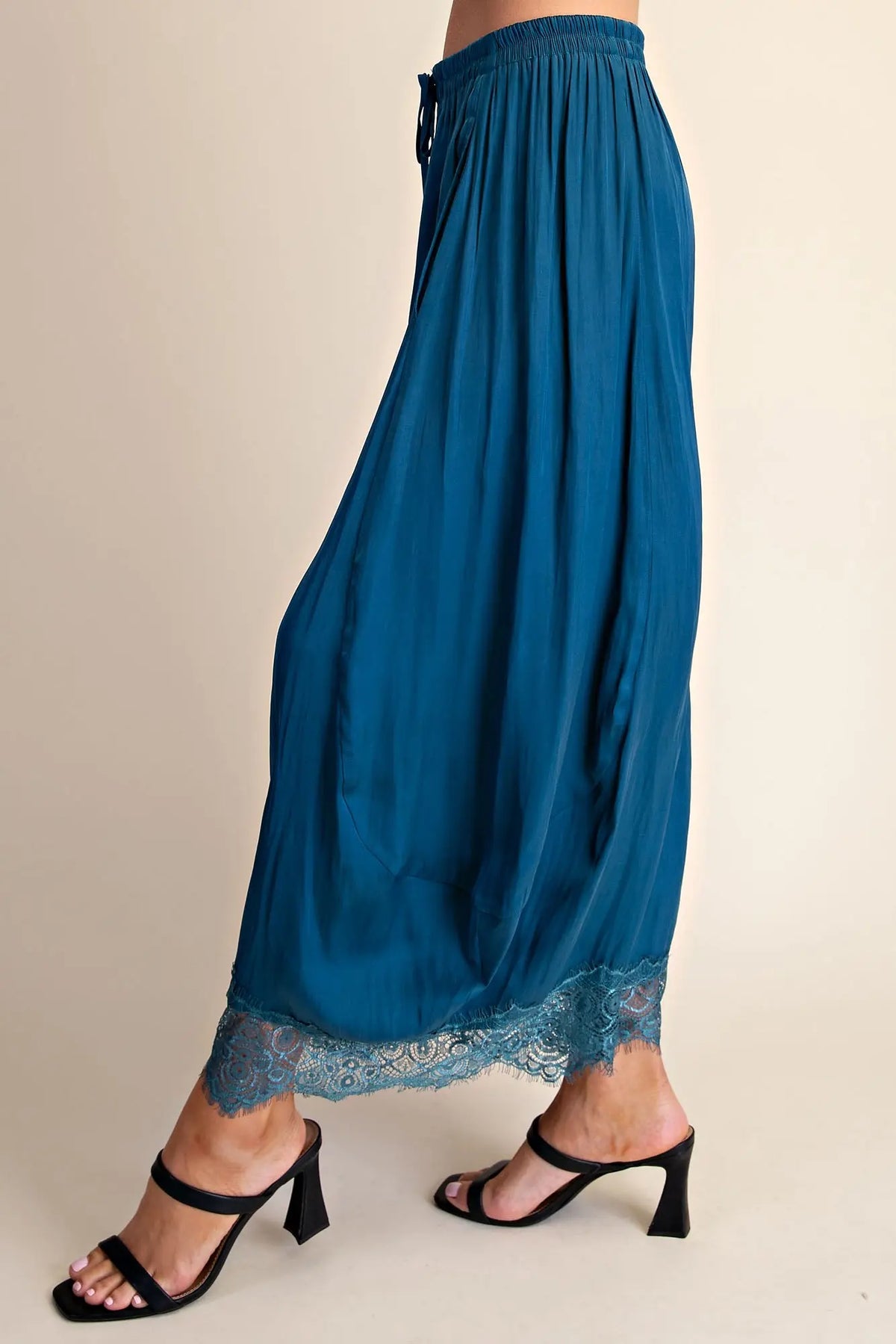 Lace Bloom Pants